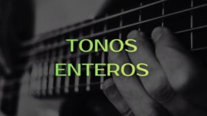 escalas de tonos enteros para bajo